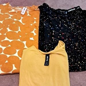 Agnes And Dora 3 Dresses With Bell Sleeves Small